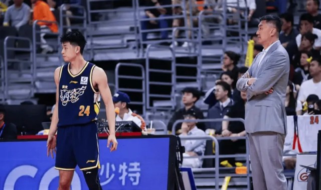 开云网站-杜锋：其实常规赛不至于打得这么紧，所以还是从自身找原因