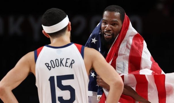 开云网站-布克：KD加盟证明我们过去几年的表现赢得了尊重