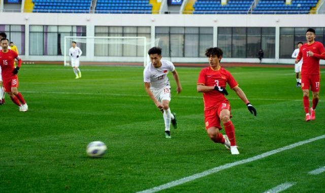 开云下载-国足内部PK二番战 李金羽战队1球小胜陈洋战队