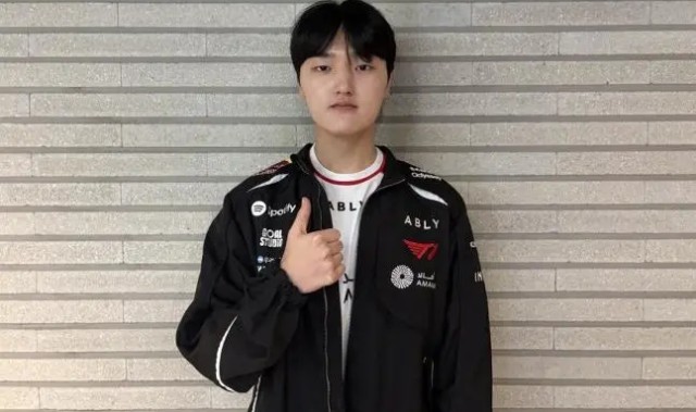 Peyz：当前版本适合自己，在LPL学到了很多会应用到LCK