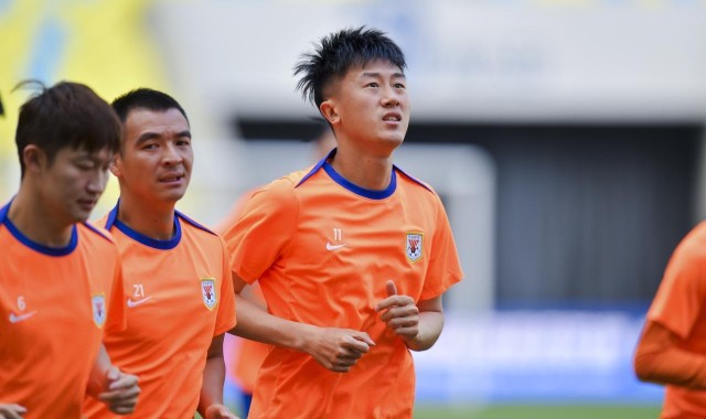 开云下载-大变动！山东泰山接连清洗4大功勋老将，唯有一人不敢放他离队