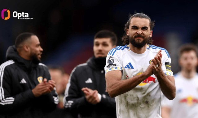 开云登录网址入口-半场10人迎战但最终让对手0射正，利兹联是英超历史首队